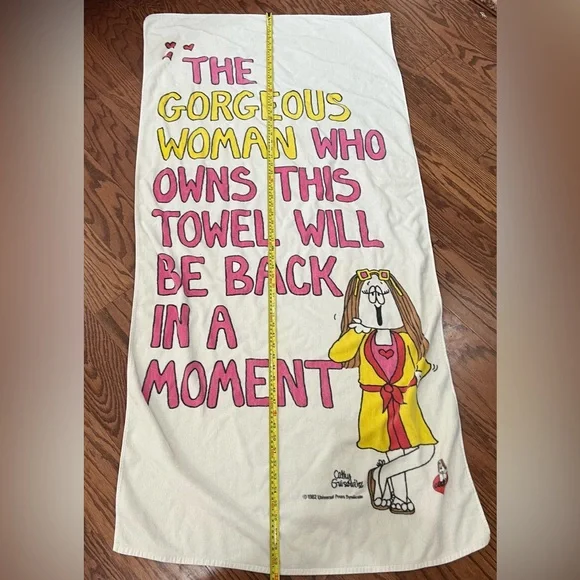 1982 vintage CATHY GUISEWITE STUDIO cartoon character Beach Towel 5 Feet long